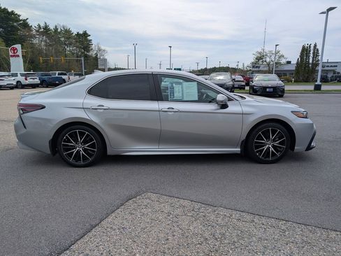 Used 2023 Toyota Camry SE FWD image 7