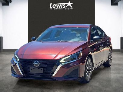 Used 2024 Nissan Altima 2.5 SV
