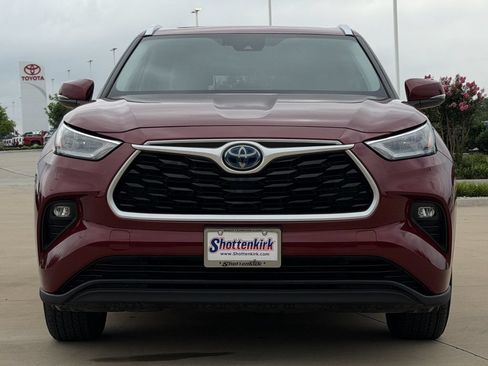 Used 2020 Toyota Highlander XLE FWD image 7