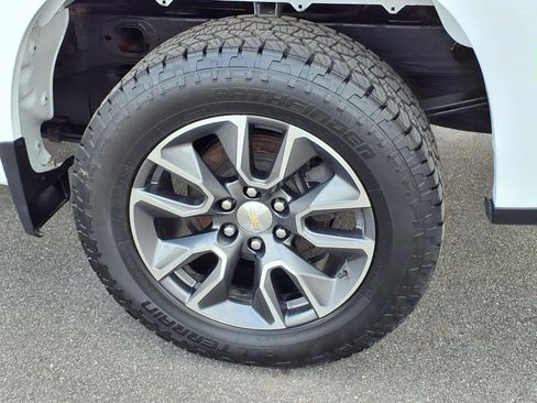 Used 2022 Chevrolet Silverado 1500 LT image 24