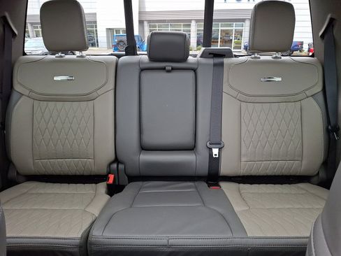 Certified 2025 Ford F350 Platinum w/ Platinum Plus Package AWD/4WD image 18