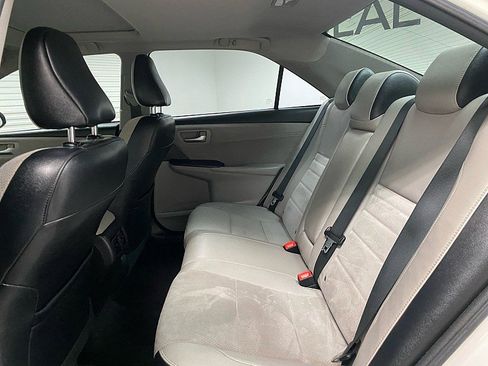 Used 2017 Toyota Camry XSE w/ Advanced Technology Package image 11