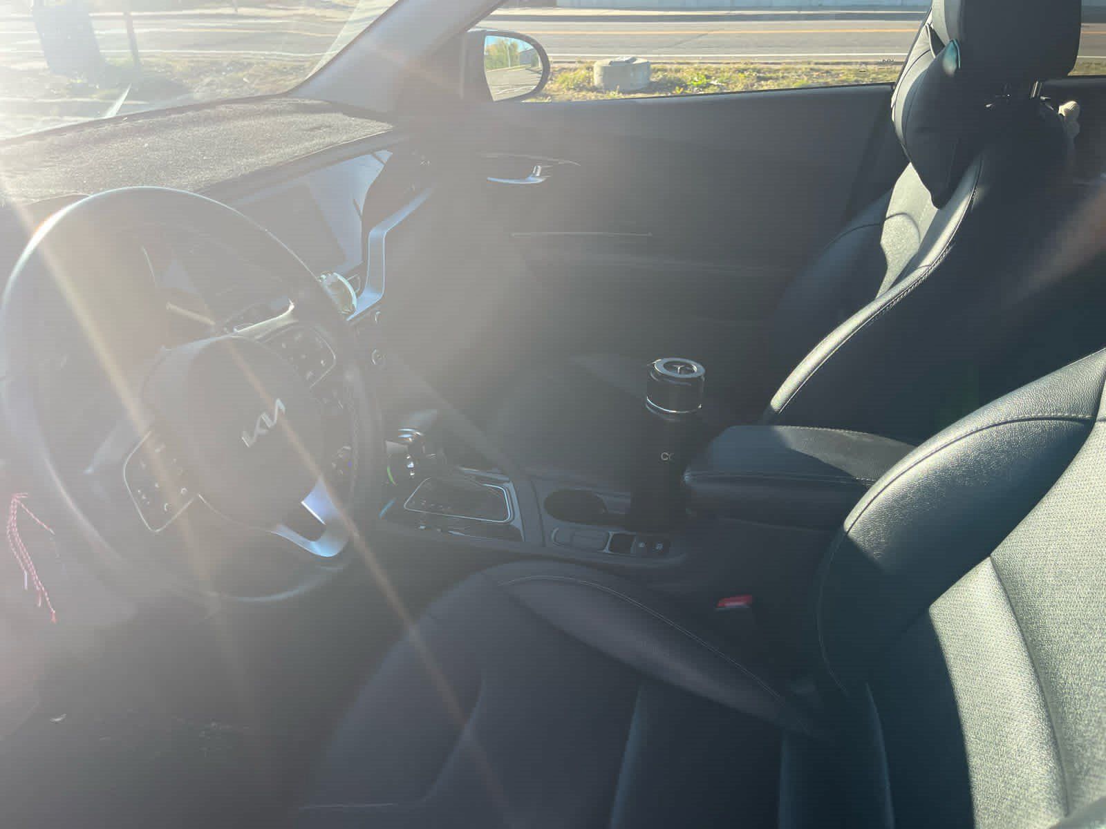 Used 2022 Kia Niro Touring Special Edition FWD image 12