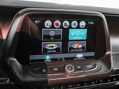 Used 2016 Chevrolet Camaro SS image 32