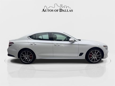 Used 2025 Genesis G70 2.5T image 10