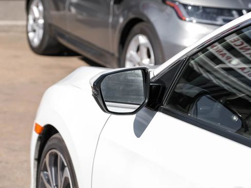 Used 2019 Honda Civic Touring image 40