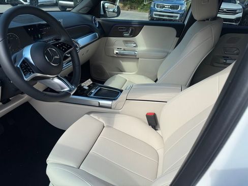 New 2026 Mercedes-Benz GLB 250 4MATIC image 9