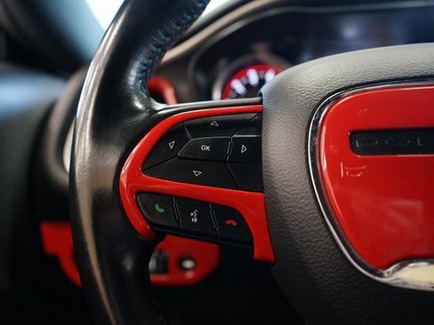 Used 2019 Dodge Challenger SXT image 25