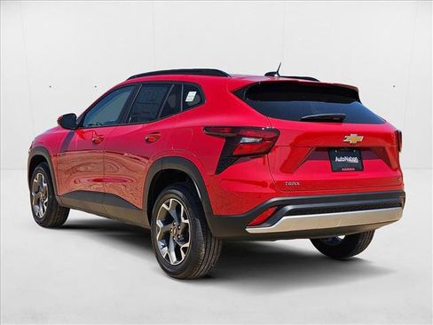 New 2026 Chevrolet Trax LT w/ Driver Confidence Package image 9