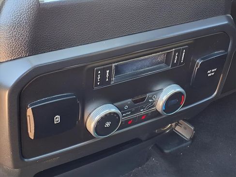 Used 2021 Ford Expedition Limited image 22