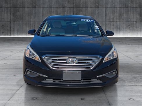 Used 2017 Hyundai Sonata SE w/ Cargo Package image 8