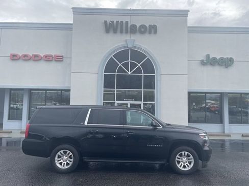 Used 2019 Chevrolet Suburban LT w/ Luxury Package image 1