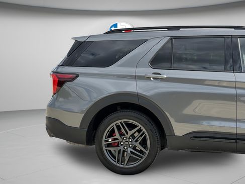 Used 2025 Ford Explorer ST w/ Sun And Sound Package AWD/4WD image 41