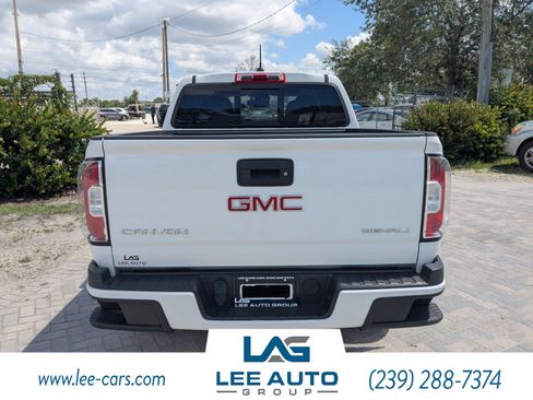 Used 2018 GMC Canyon Denali image 4
