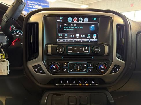 Used 2017 GMC Sierra 1500 SLT AWD/4WD image 11
