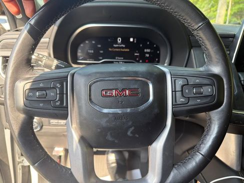 Used 2022 GMC Yukon XL SLT w/ SLT Luxury Package RWD image 30