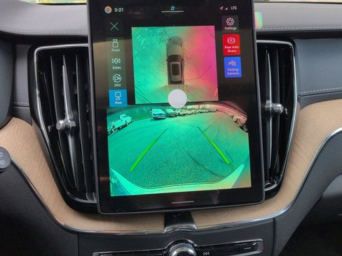 New 2026 Volvo XC60 B5 Ultra w/ Protection Package Premier image 19