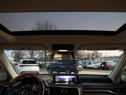 Used 2017 Lexus RX 350 FWD w/ Premium Package image 31