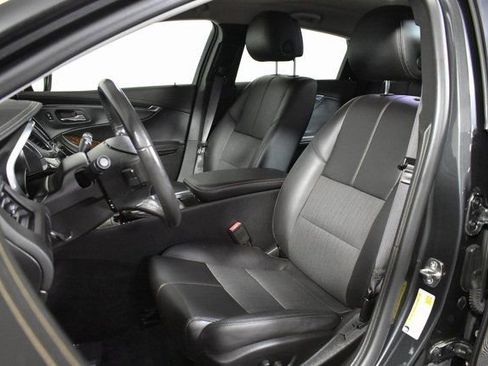 Used 2014 Chevrolet Impala LT image 7