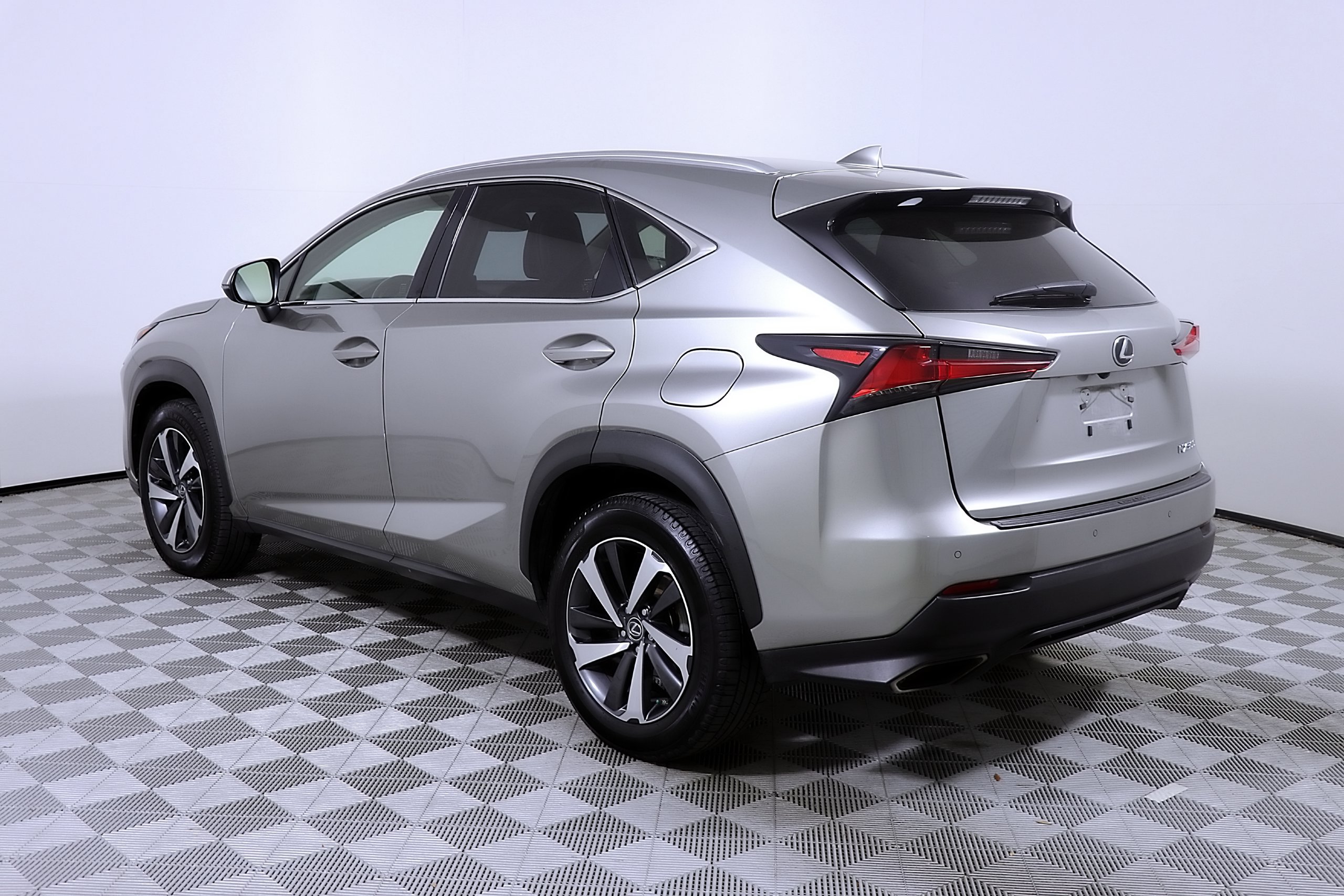 Used 2018 Lexus NX 300 FWD w/ Premium Package image 9