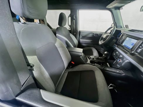 Used 2023 Ford Bronco 4-Door AWD/4WD image 25
