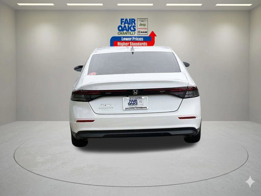 Used 2023 Honda Accord EX image 7