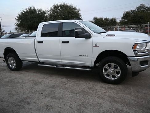 Used 2024 RAM 2500 Big Horn image 32