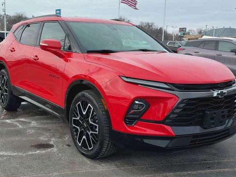 Certified 2023 Chevrolet Blazer RS w/ Driver Confidence II Package image 8