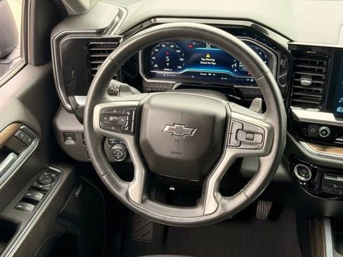 Used 2023 Chevrolet Silverado 1500 RST AWD/4WD image 17