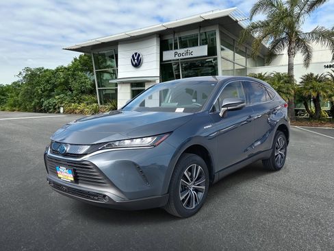 Used 2021 Toyota Venza Limited image 1