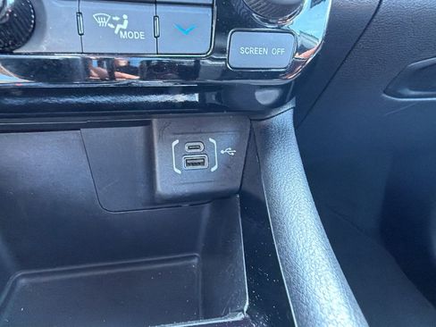 Used 2024 Jeep Compass Limited AWD/4WD image 33