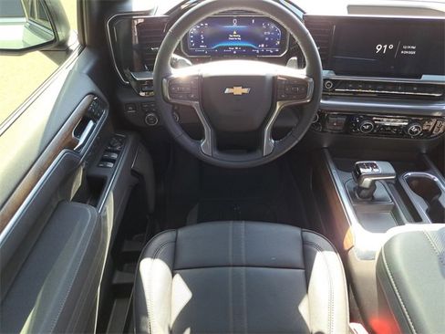 Used 2025 Chevrolet Silverado 1500 High Country w/ Technology Package image 11