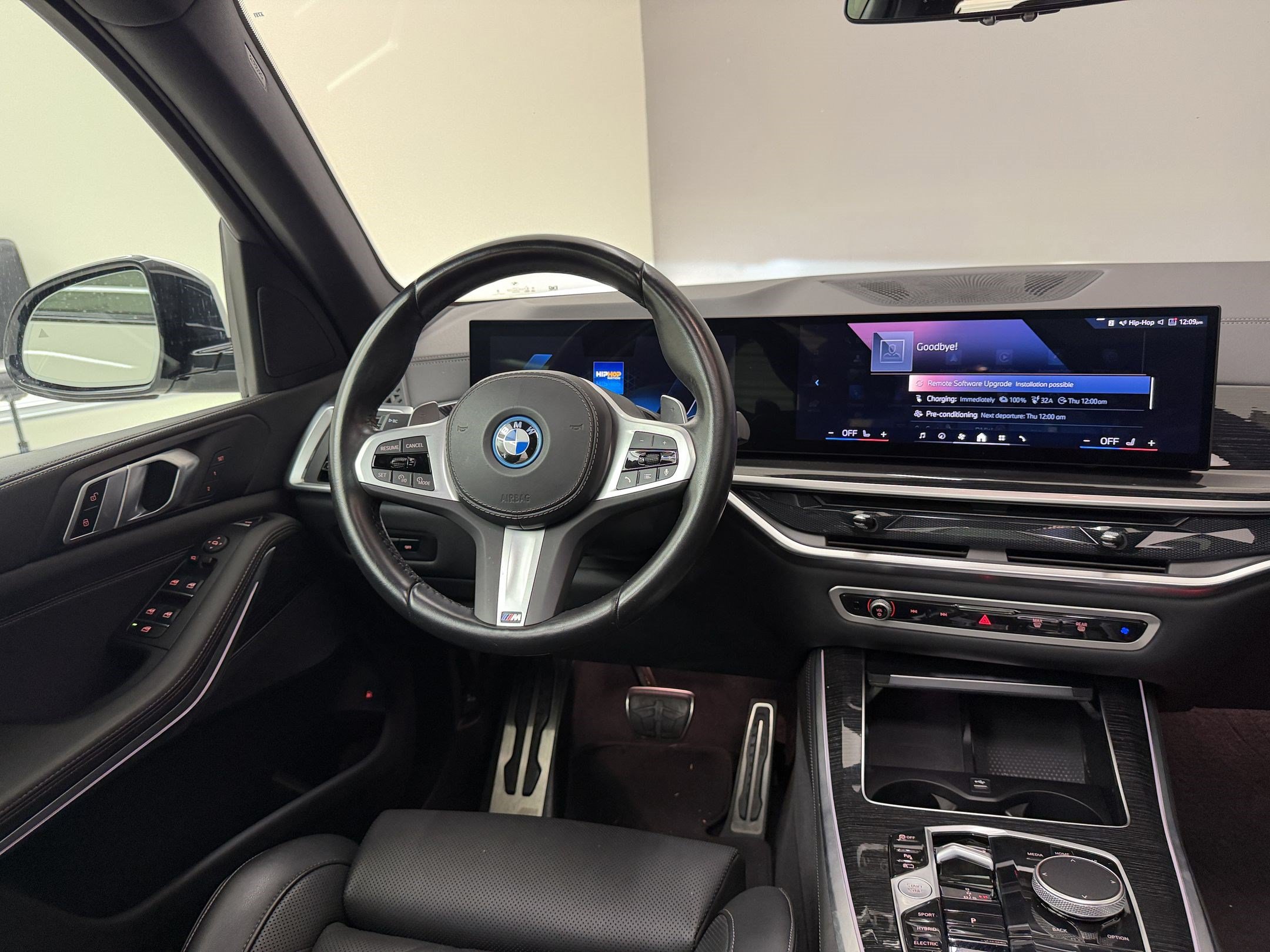 Used 2024 BMW X5 xDrive50e w/ M Sport Package AWD/4WD image 28