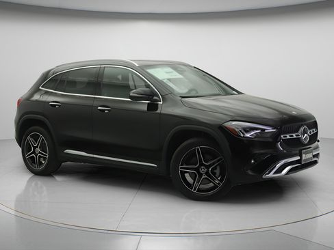 New 2026 Mercedes-Benz GLA 250 4MATIC image 13