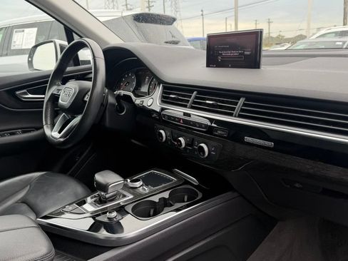 Used 2019 Audi Q7 3.0T Premium AWD/4WD image 15