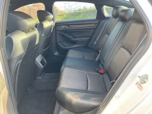 Used 2019 Honda Accord Sport image 14