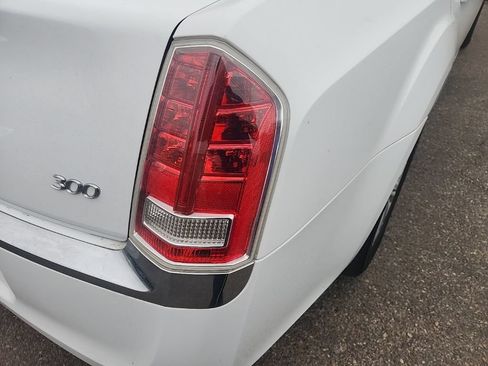 Used 2013 Chrysler 300 AWD w/ Driver Convenience Group image 12