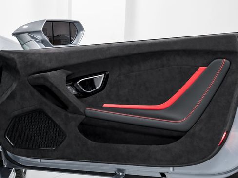 Used 2023 Lamborghini Huracan Tecnica RWD image 38