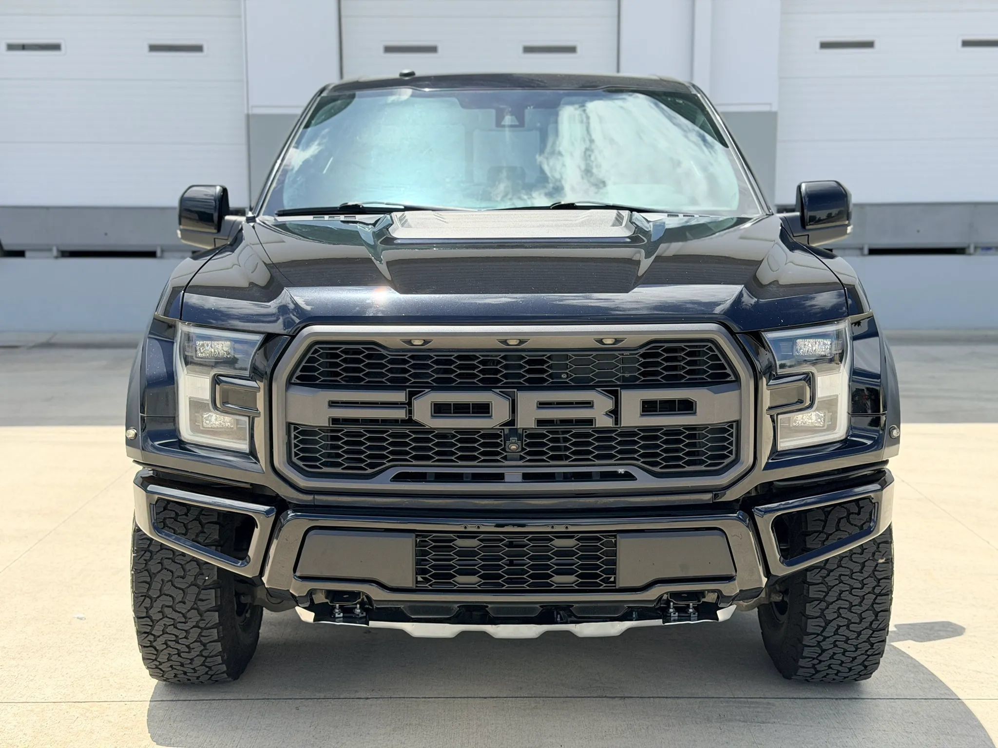 Used 2017 Ford F150 Raptor w/ Equipment Group 802A Luxury AWD/4WD image 8