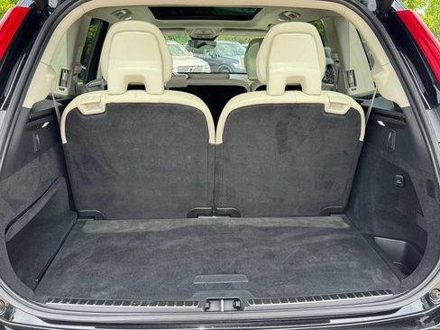 Certified 2023 Volvo XC90 B6 Plus AWD/4WD image 5