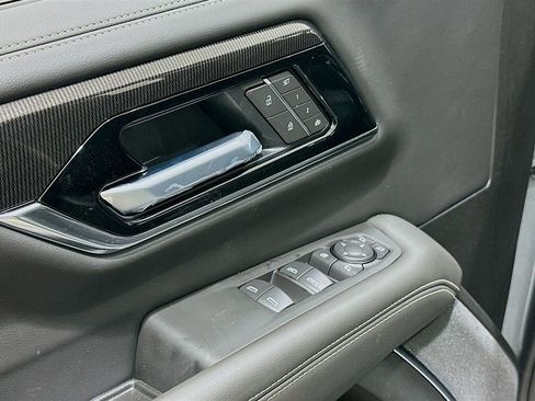 New 2026 GMC Yukon XL Elevation w/ Elevation Premium Package RWD image 18