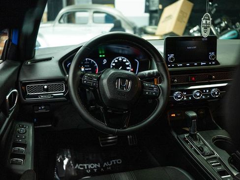 Used 2025 Honda Civic Sport image 14
