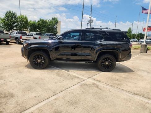 Used 2026 Toyota 4Runner Platinum AWD/4WD image 4