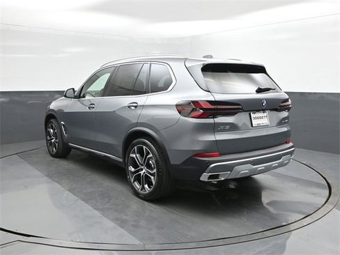 New 2026 BMW X5 sDrive40i w/ Climate Comfort Package image 5