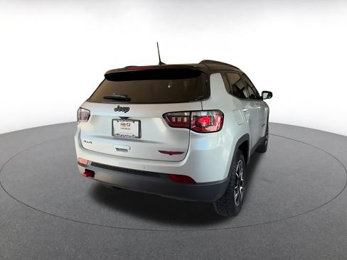 Used 2025 Jeep Compass Trailhawk AWD/4WD image 14
