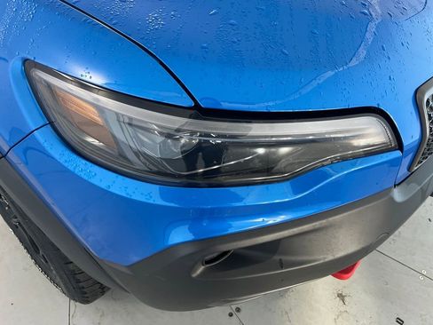 Used 2020 Jeep Cherokee Trailhawk w/ Cold Weather Group image 35