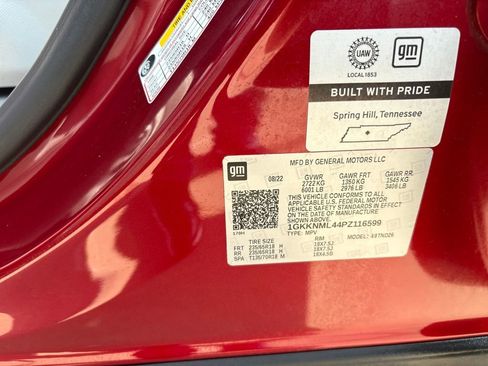 Used 2023 GMC Acadia SLT image 35