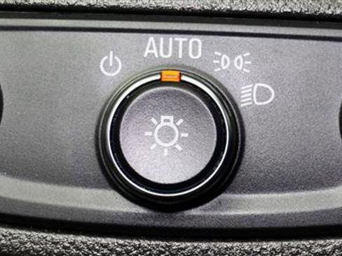 Used 2018 Buick Encore Premium image 35