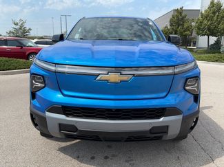 Used 2025 Chevrolet Silverado EV LT w/ LT Premium Package AWD/4WD video 2