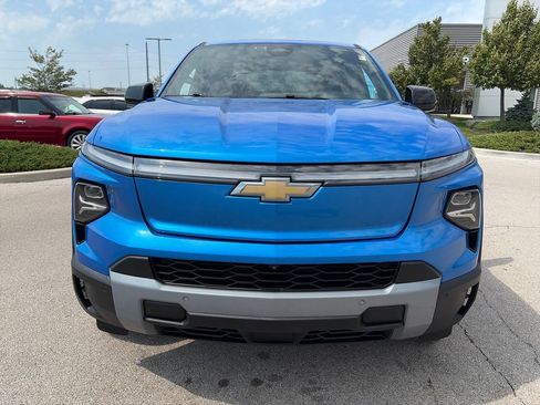 Used 2025 Chevrolet Silverado EV LT w/ LT Premium Package AWD/4WD image 2